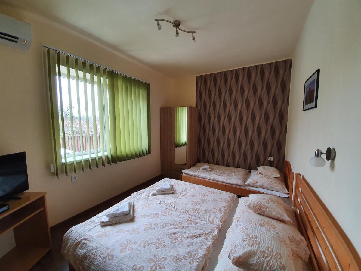 Ladik Vendeghaz Hotel Tiszafüred Екстериор снимка