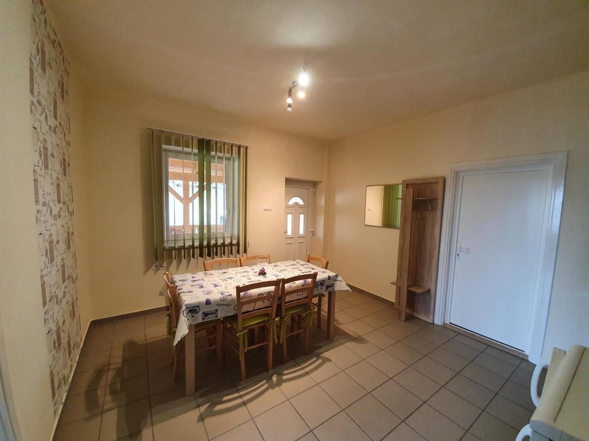 Ladik Vendeghaz Hotel Tiszafüred Екстериор снимка