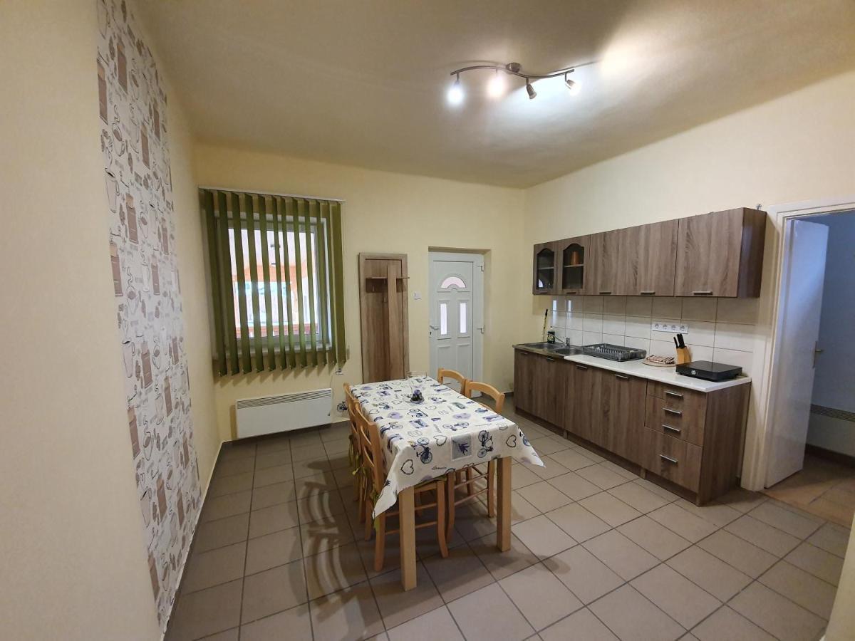 Ladik Vendeghaz Hotel Tiszafüred Екстериор снимка